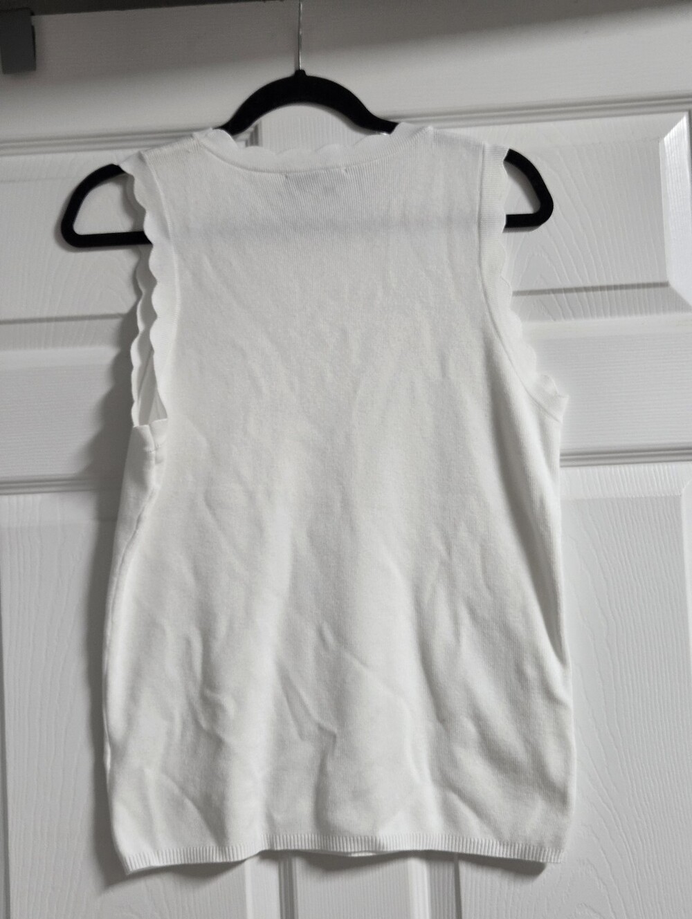 Cable And Gauge Women's White Scallop-Trim Sleeveless Knit Tank Size XL - Picture 4 of 4